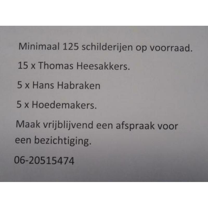 Bronzen koe op marmeren sokkel.