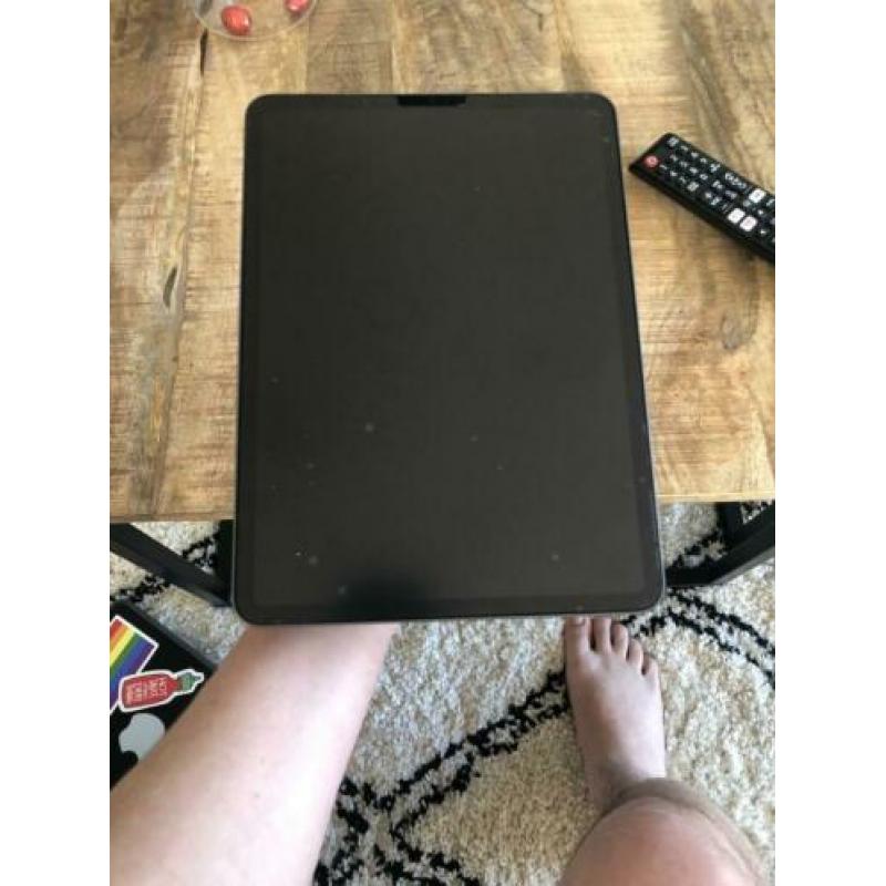 Ipad pro 11 inch zgan inc logitech keyboard 64gb