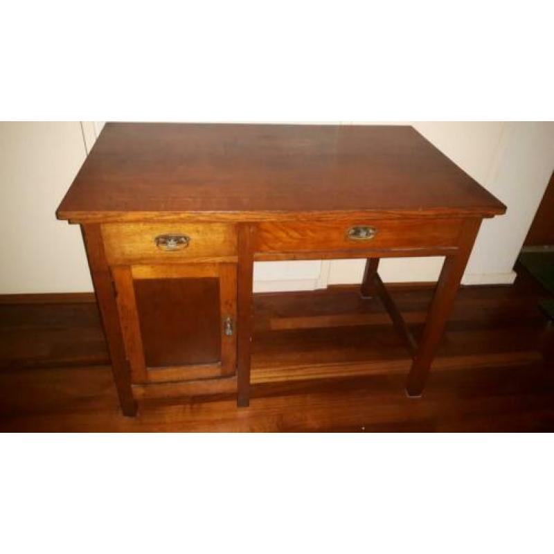 Prachtig antiek eikenhouten bureau en stoel