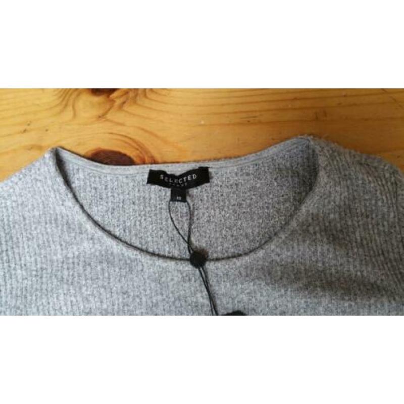 Grijs Selected Femme truitje XS.