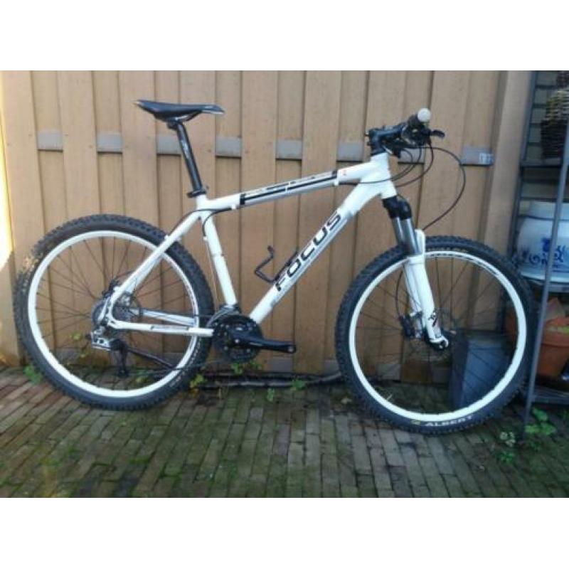 Instap mountainbike Focus, maat M