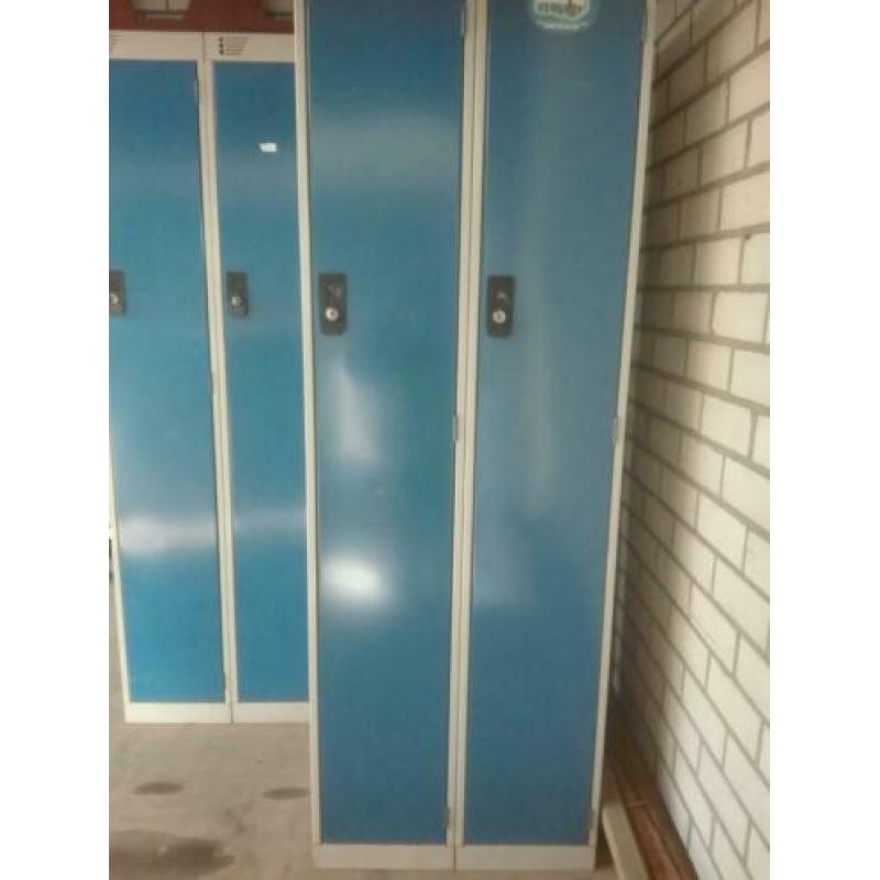 locker kast / garage kast / kleding kast / kasten