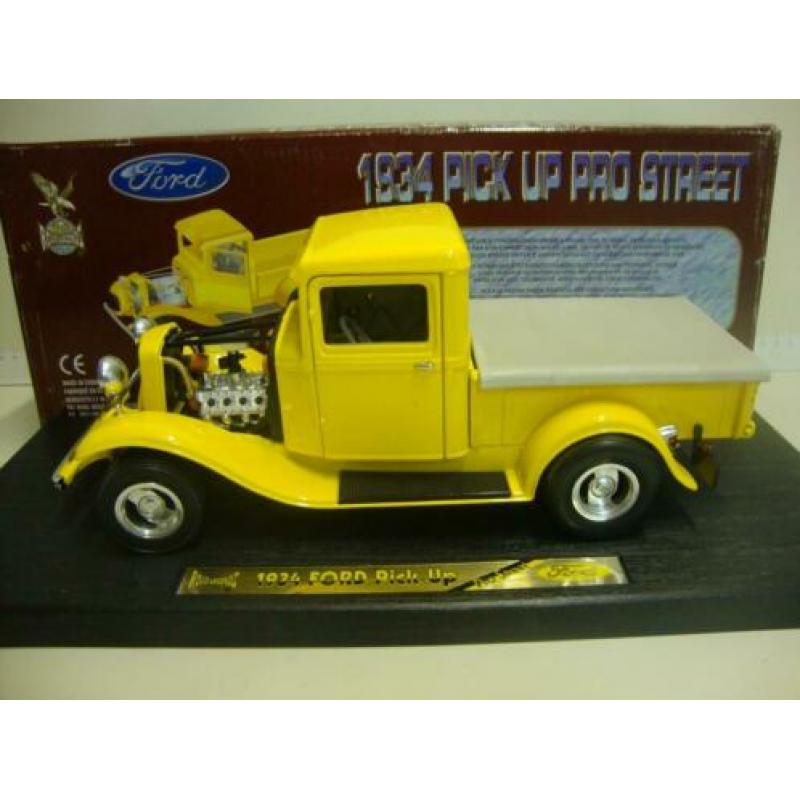 Ford 1934 Pro Street pick-up geel Road Tough 1:18 KRD