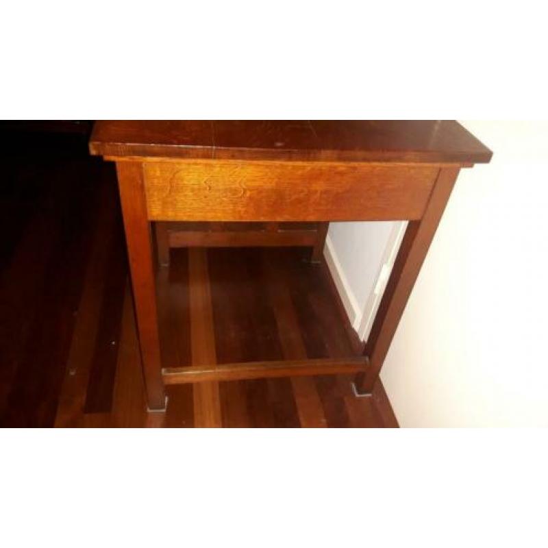 Prachtig antiek eikenhouten bureau en stoel