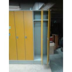 locker kast / garage kast / kleding kast / kasten