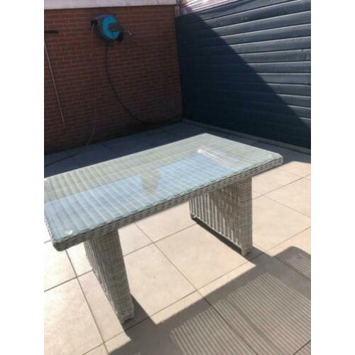 Nieuw in doos tuintafel