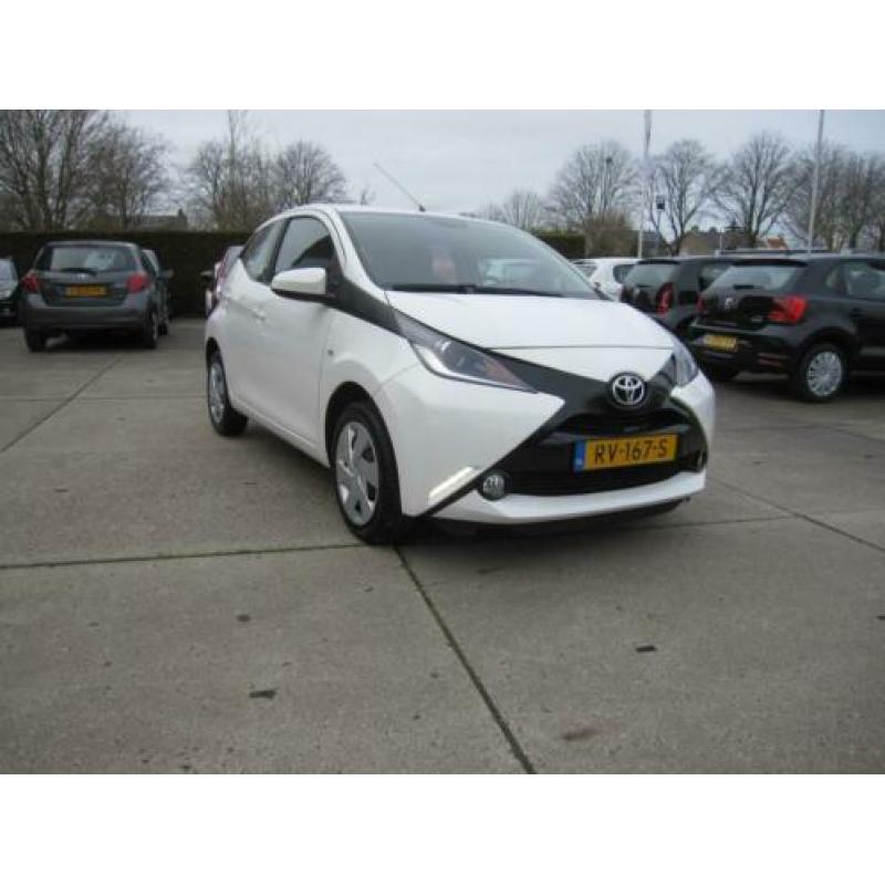 Toyota Aygo 1.0 VVT-i x-play