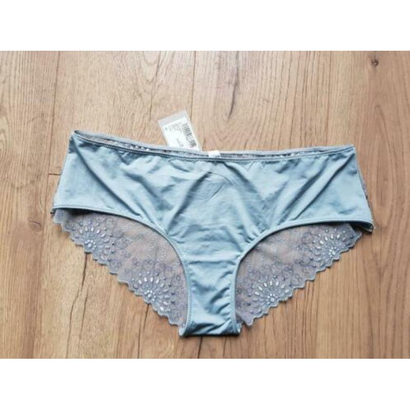 Mey slip blauw ,maat 44,art nummer 79803, gladde voorzijde e