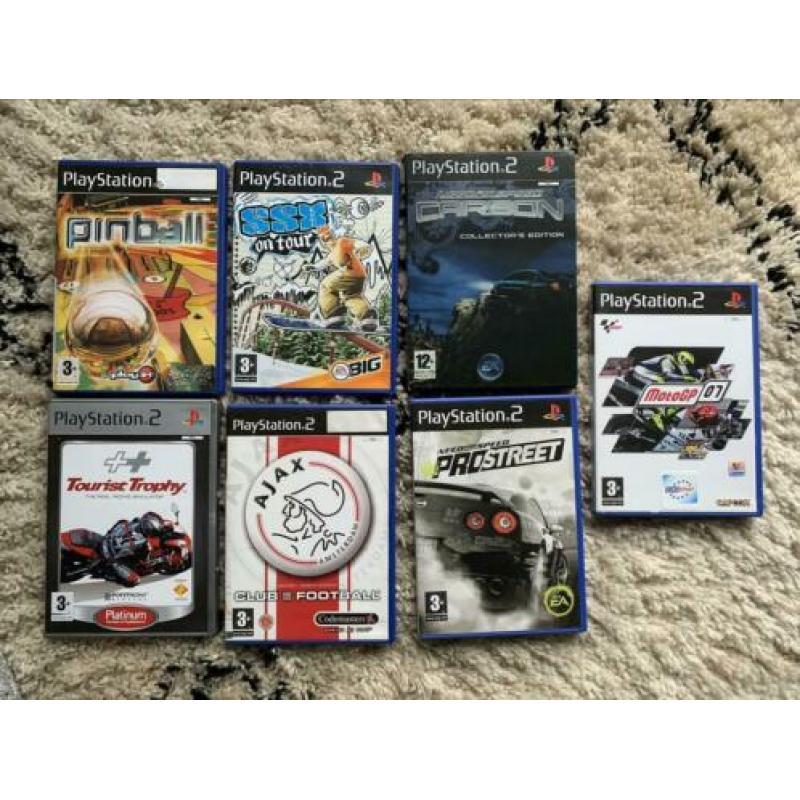 Playstation 2 met 2 controllers en 7 games