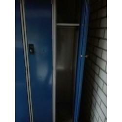 locker kast / garage kast / kleding kast / kasten
