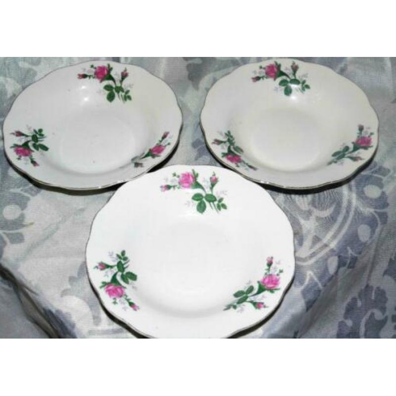 3 Brocante schaaltjes kommen roosjes made in China (1163)