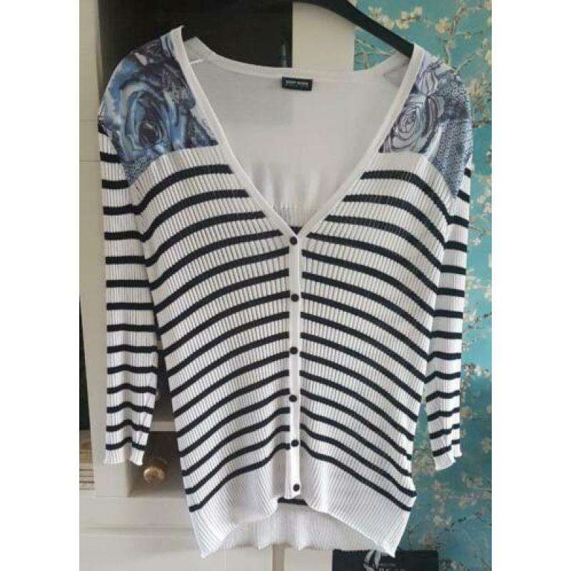 Nieuwstaat, leuke top van GERRY WEBER maat 46