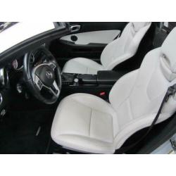 Mercedes SLK 350 AMG ALLE DENKBARE LUXE OPTIES.