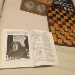 Dammen - dambord + schijven + klok + boek + poster WK 1990