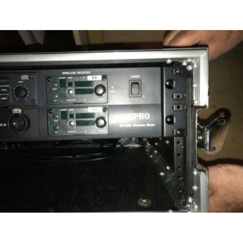 Mipro Ma-909 Wireless Mixer incl 19 inch case