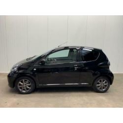 Toyota Aygo 1.0-12V Dynamic Navigator NAVI-AIRCO-LMV-PRIVATE