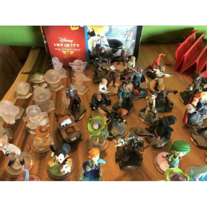 Disney infinity poppetjes werelden disk ps4 en Wii U