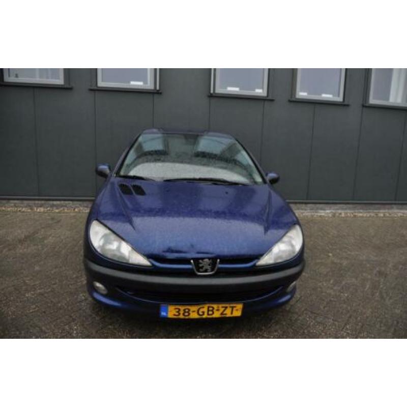 Peugeot 206 1.4 Gentry NIEUWE APK AIRCO NAP TREKHAAK