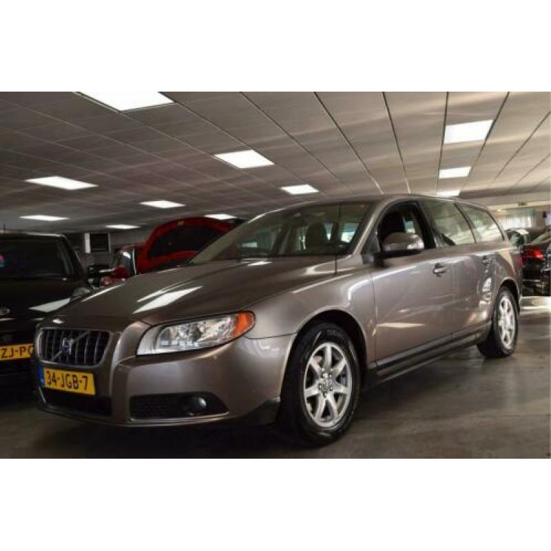 Volvo V70 2.0F Kinetic Clima Full Map Navigatie Vol Leder Tr