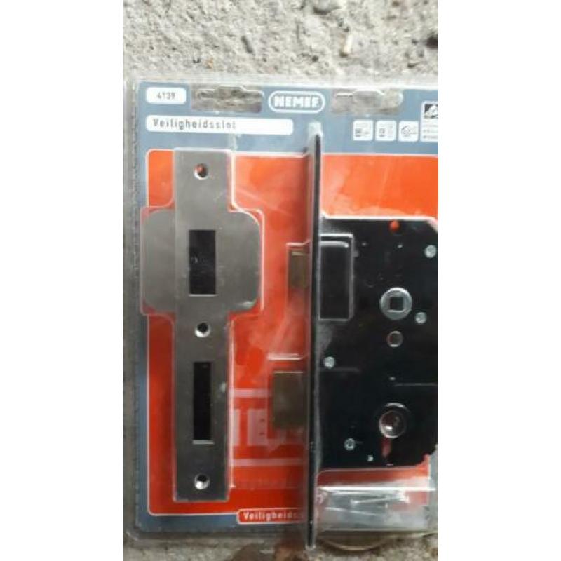 Te koop nemef veiligheidslot nieuw in verpakking