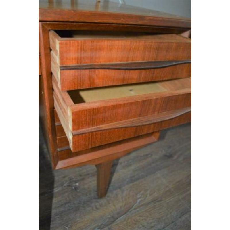 Deense designer, prachtig bureau@dressoir