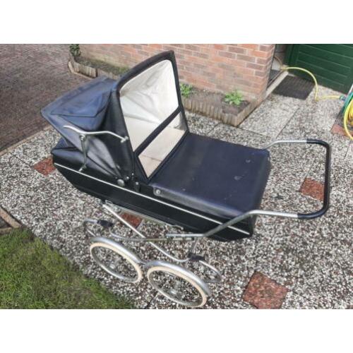 Kinder-en Wandelwagen 60-er jaren met veel chroom