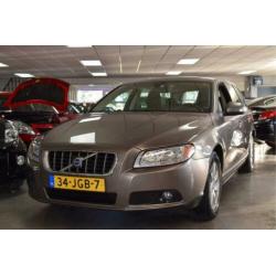 Volvo V70 2.0F Kinetic Clima Full Map Navigatie Vol Leder Tr