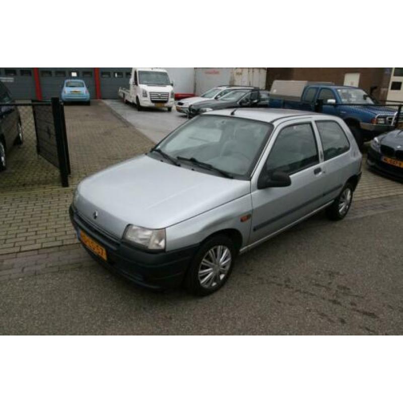 Renault Clio 1.4 Parisienne Stuurbekrachtiging Jaar APK