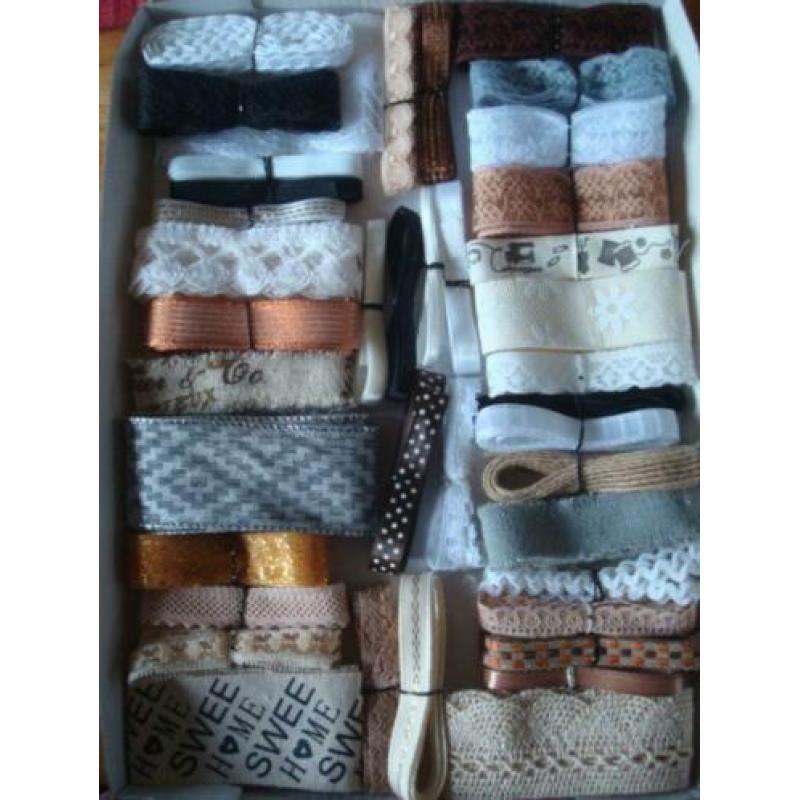 doosje lint en kant naturel kleuren nr 3