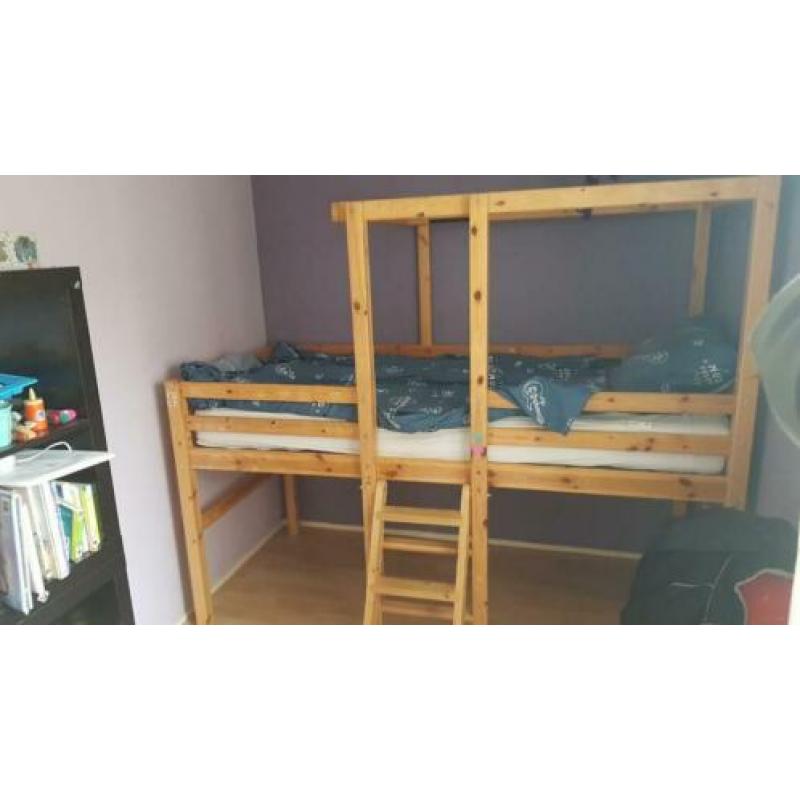 Half hoogslaper antroposofisch kinderkamer