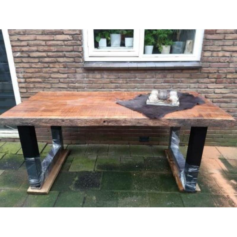 boomstam tafel eettafel