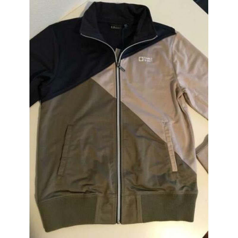 sportief jasje tumble & dry mt 158-164 (valt ruim)