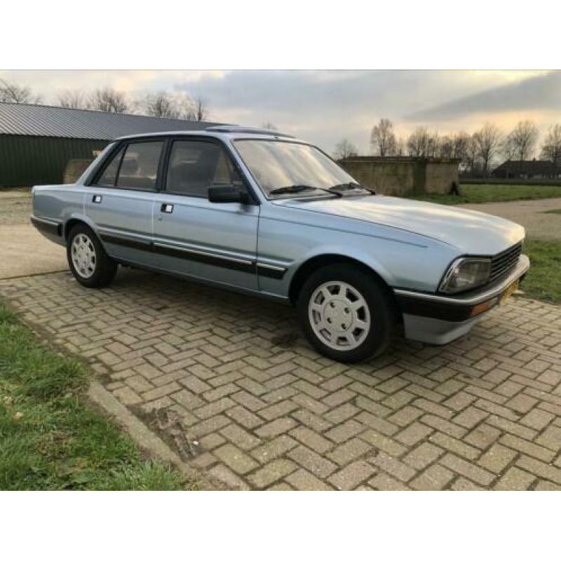 Peugeot 505 2.8 V6 AUT 30.06.1987 Schuifdak Leder Apk 2022