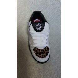 NIeuW! Witte Osiris sneakers met luipaardprint 45