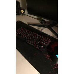 Redragon k552 gaming toetsenbord (mechanisch) met muismat