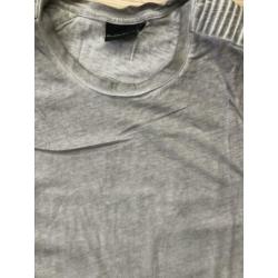 Pure white t-shirt maar S, stonegrey helemaal nieuw!