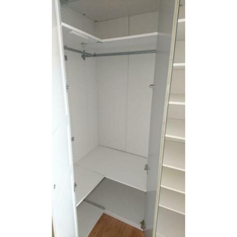 Ikea pax kledingkast met hoekelement en spiegeldeur