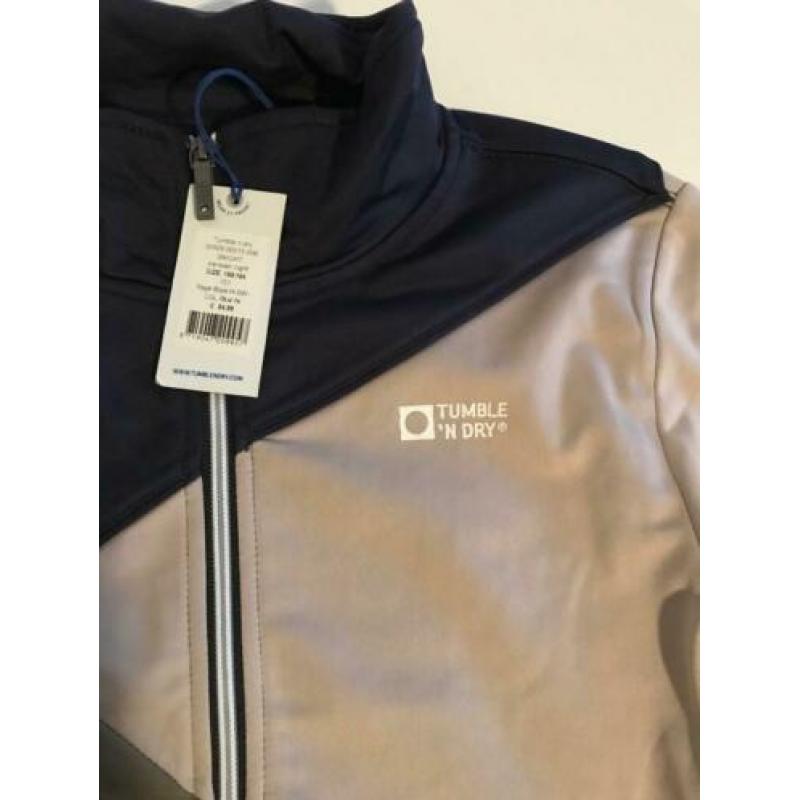 sportief jasje tumble & dry mt 158-164 (valt ruim)