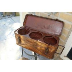 Duitse kist 10,5cm LFH 18 Einheitsfarbe gelb met binnenrek