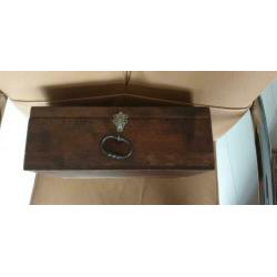 Oud Franse eiken houten kistje 37 bij 27 cm