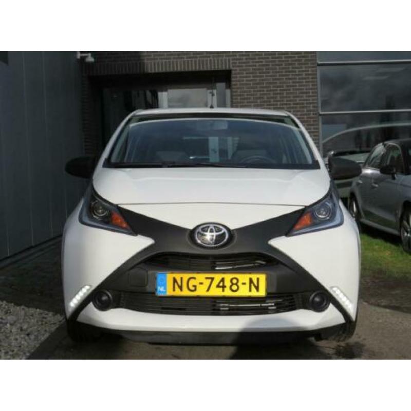 Toyota Aygo 1.0 VVT-i x-now 5drs Airco Elektrische Ramen Spe