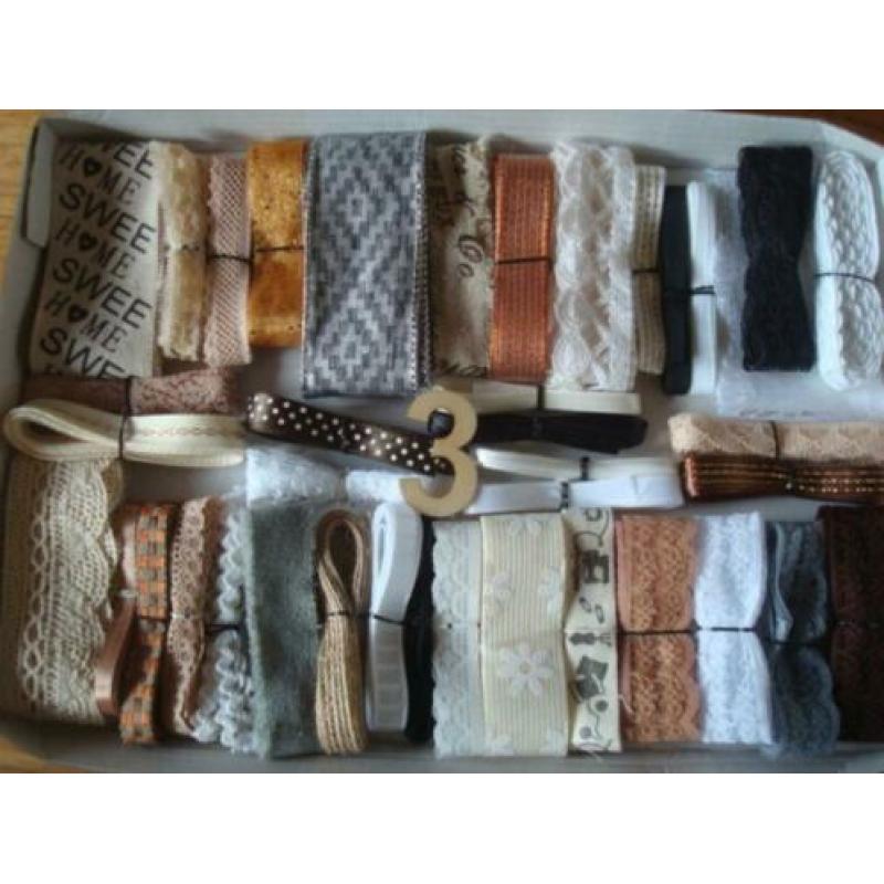 doosje lint en kant naturel kleuren nr 3