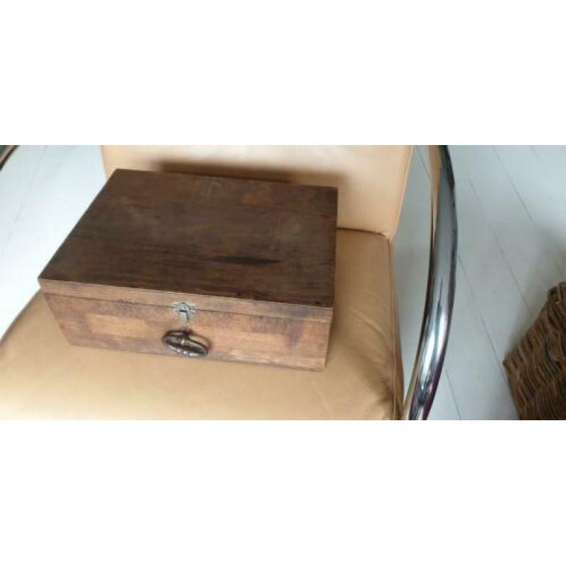 Oud Franse eiken houten kistje 37 bij 27 cm
