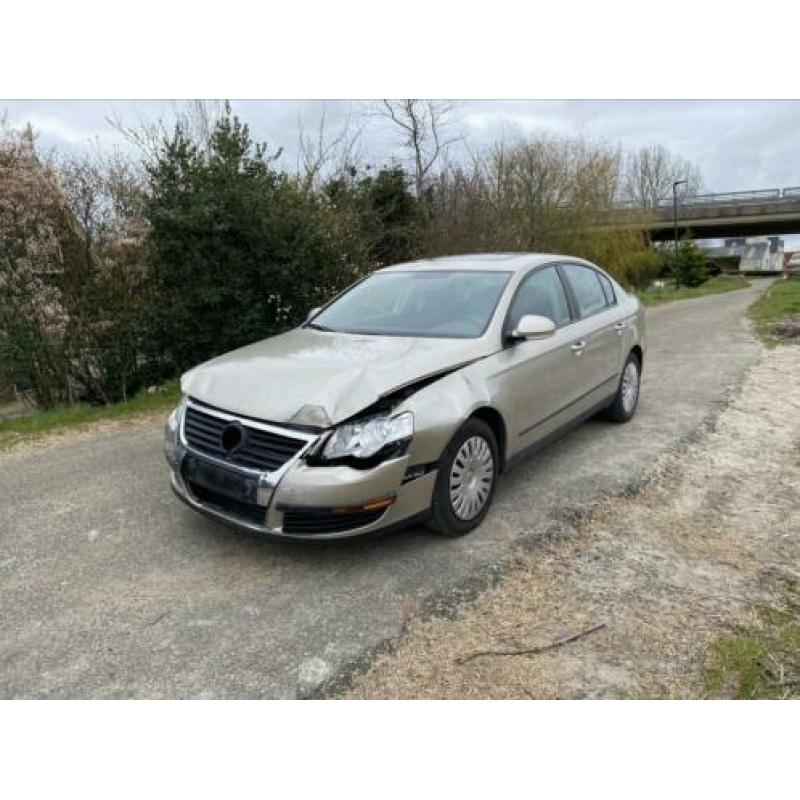 Volkswagen Passat Sedan 1.6 FSI |Open dak|80dkm|