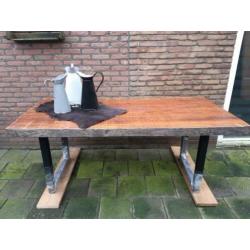 boomstam tafel eettafel