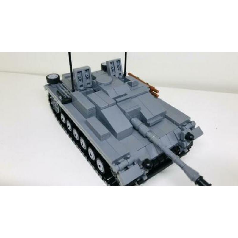 WW2 Duitse Stug III Ausf. F van LEGO (BrickMania)