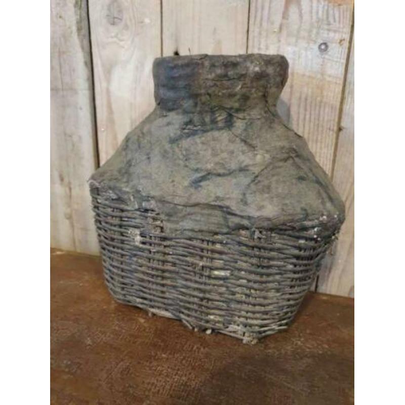 oude leemmand``WOONWINKEL RUSTIEK``