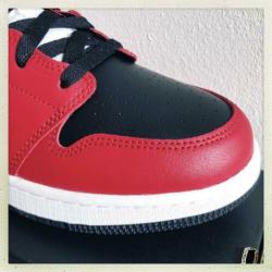 Air Jordan 1 mid Chicago toe EU 40 / US 7Y / UK 6