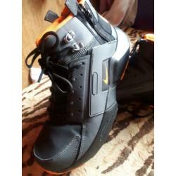Nike air mt 44