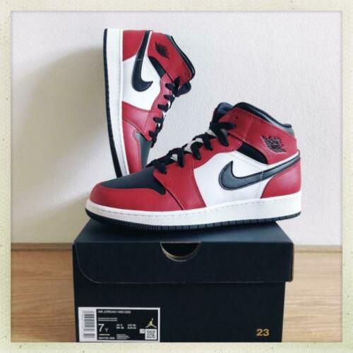 Air Jordan 1 mid Chicago toe EU 40 / US 7Y / UK 6